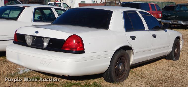 image for item FQ9742 2007 Ford Crown Victoria Police Interceptor