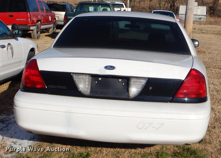 image for item FQ9742 2007 Ford Crown Victoria Police Interceptor