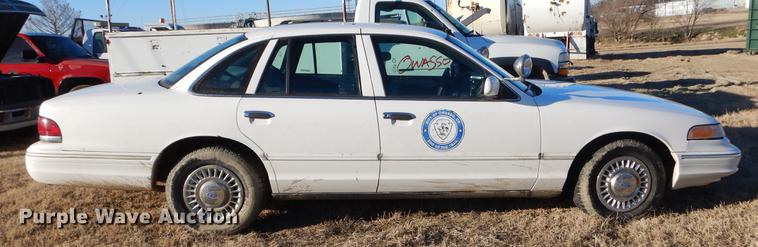 image for item FQ9744 1996 Ford Crown Victoria Police Interceptor
