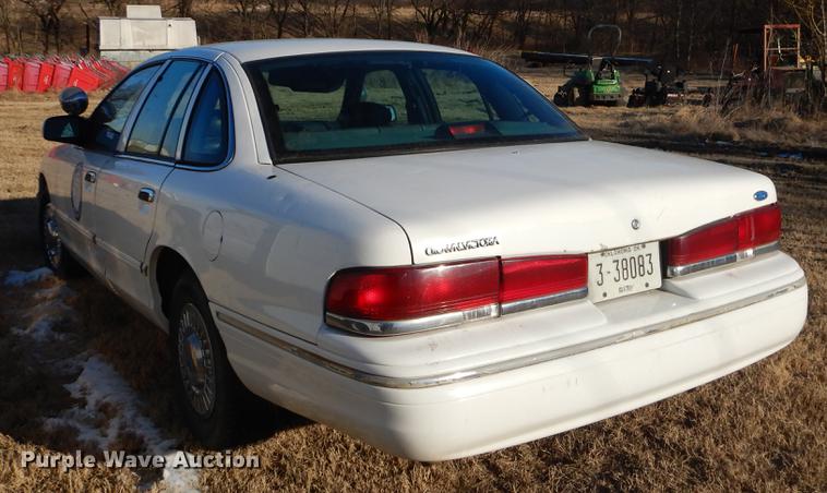 image for item FQ9744 1996 Ford Crown Victoria Police Interceptor