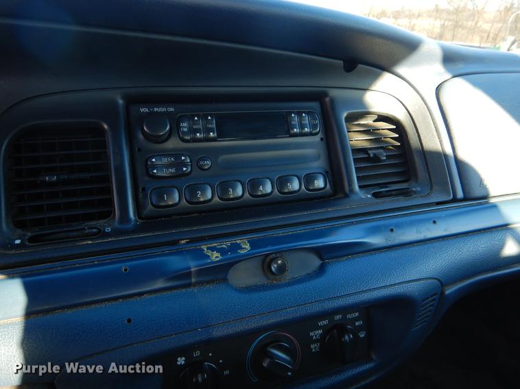 image for item FQ9744 1996 Ford Crown Victoria Police Interceptor