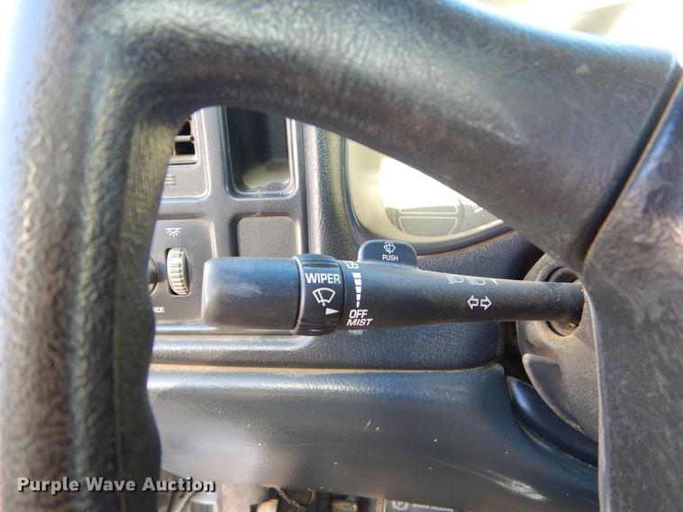 image for item FQ9745 2002 Chevrolet Silverado 3500 utility bed pickup truck