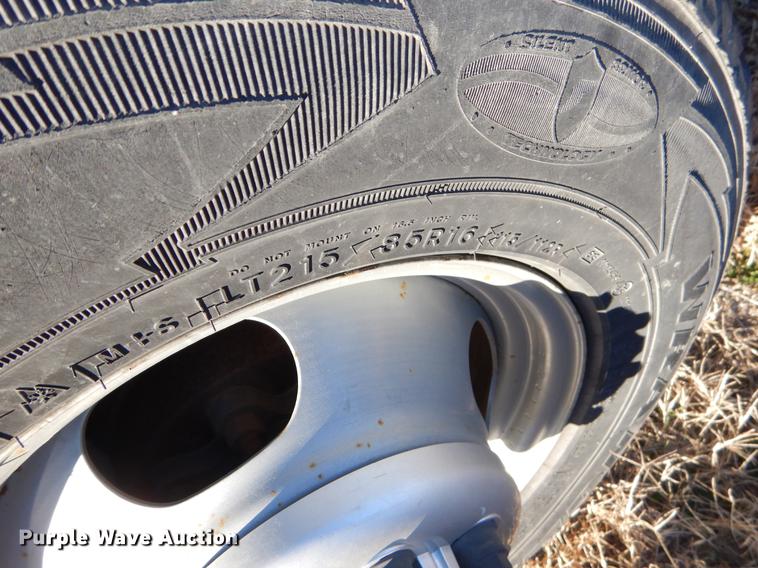 image for item FQ9745 2002 Chevrolet Silverado 3500 utility bed pickup truck