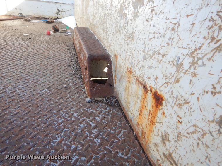 image for item FQ9745 2002 Chevrolet Silverado 3500 utility bed pickup truck