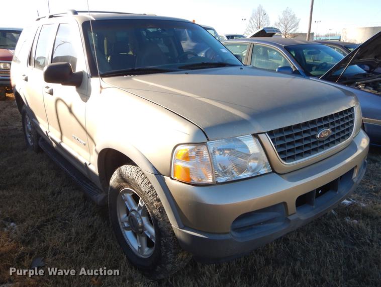 image for item FQ9746 2002 Ford Explorer SUV