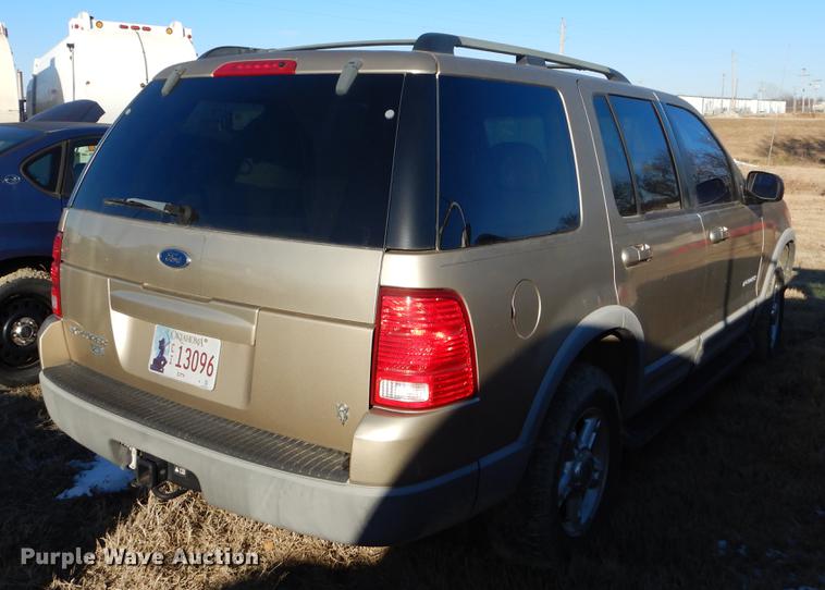 image for item FQ9746 2002 Ford Explorer SUV