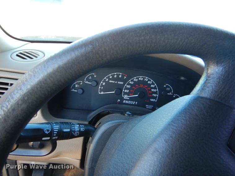 image for item FQ9746 2002 Ford Explorer SUV