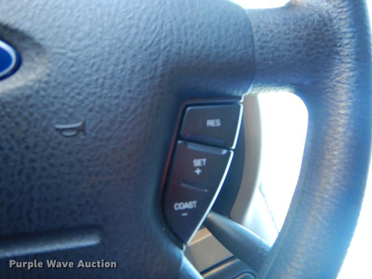 image for item FQ9746 2002 Ford Explorer SUV