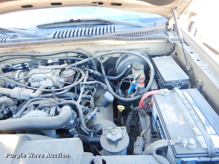 image for item FQ9746 2002 Ford Explorer SUV