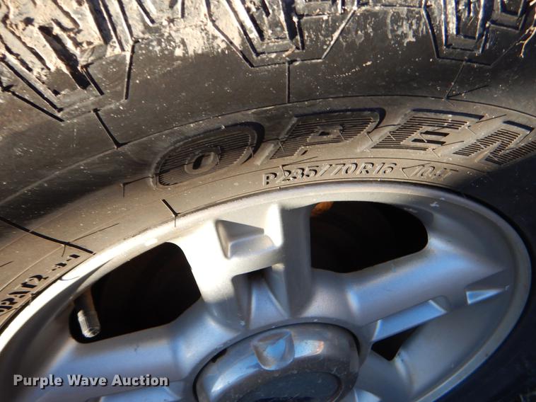 image for item FQ9746 2002 Ford Explorer SUV