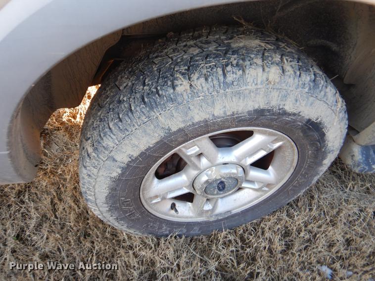 image for item FQ9746 2002 Ford Explorer SUV