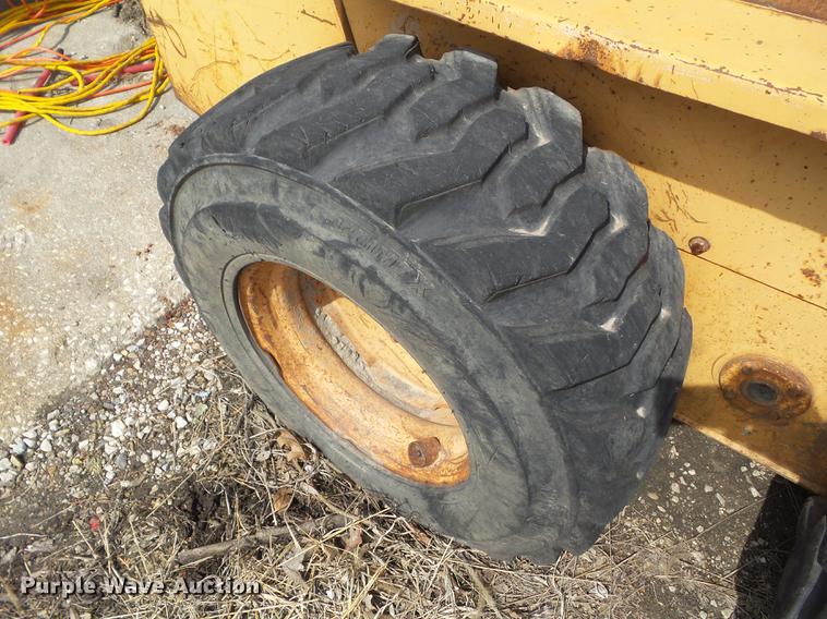 image for item L5741 1985 Case 1845B skid steer