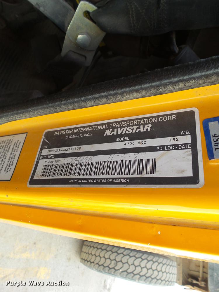 image for item L5743 1998 International 4700 dump truck