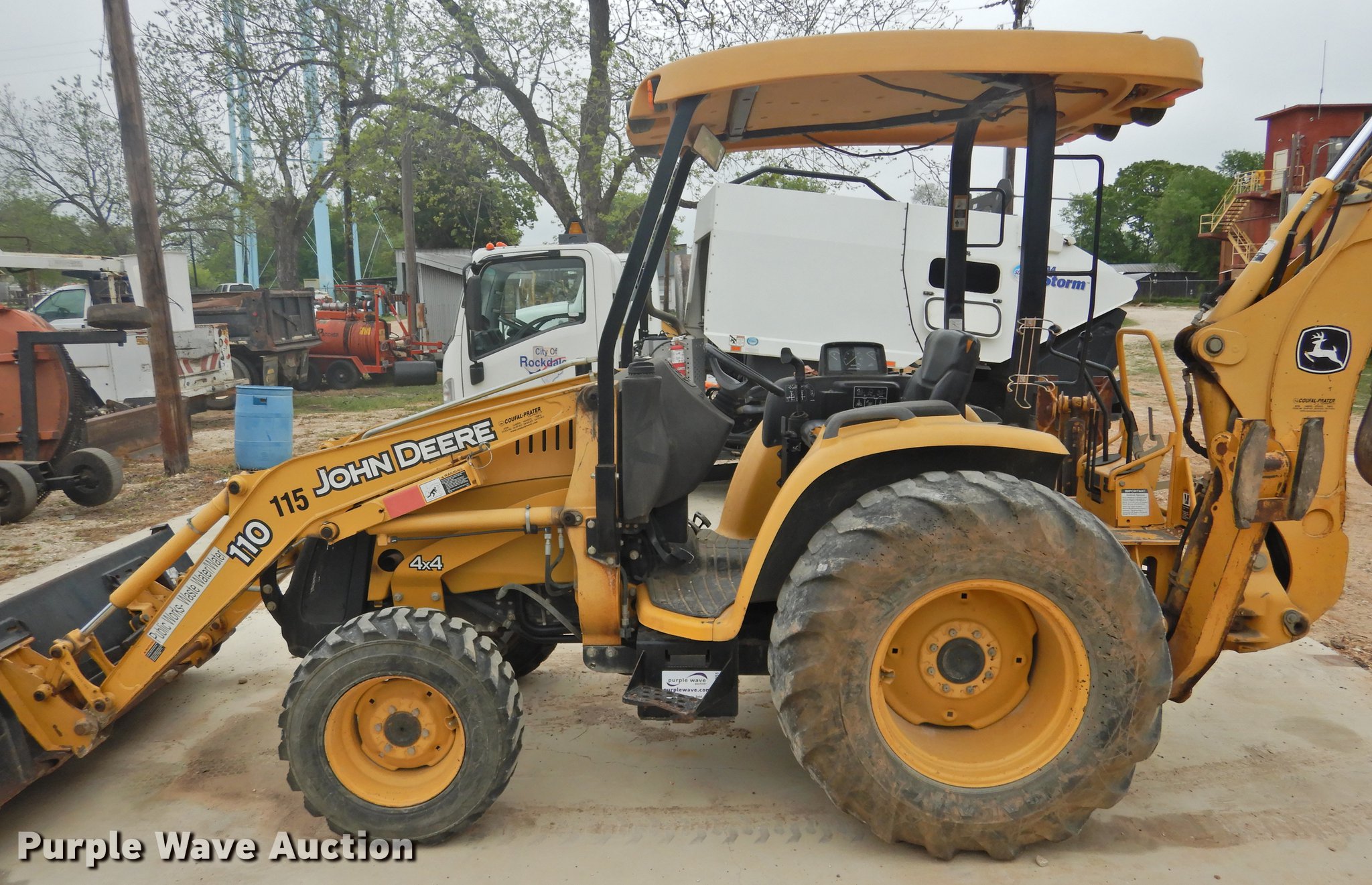 2008 John Deere 110 backhoe in Rockdale, TX Item DF2551 sold Purple