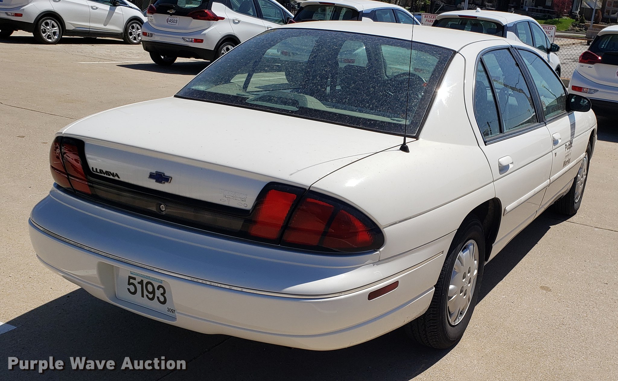 2001 Chevrolet Lumina in Independence, MO Item EN9894 sold Purple Wave