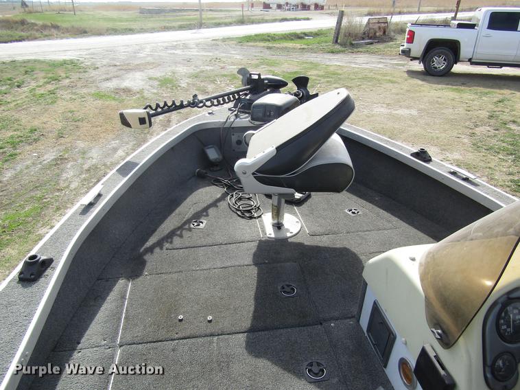 image for item DB4932 1997 Alumacraft Pro 170CS aluminum V-bottom boat