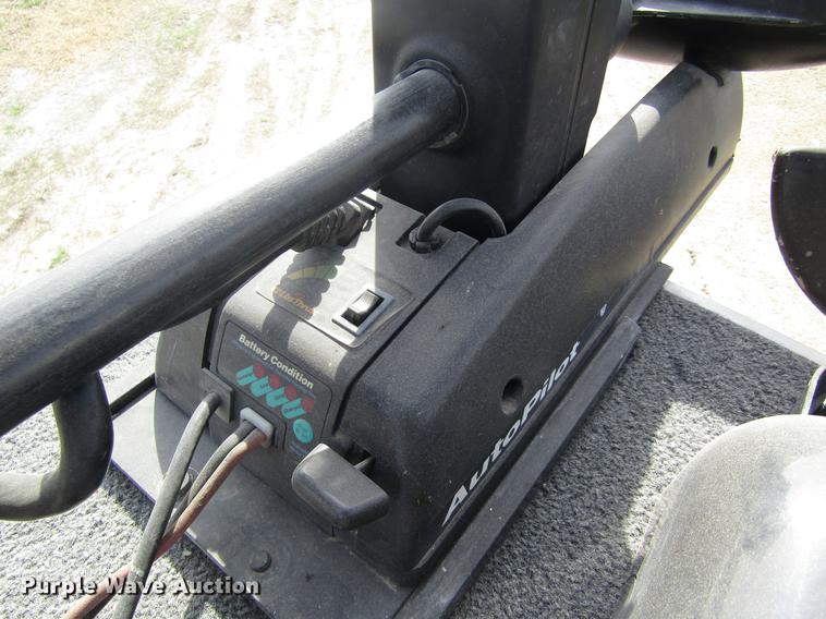 image for item DB4932 1997 Alumacraft Pro 170CS aluminum V-bottom boat