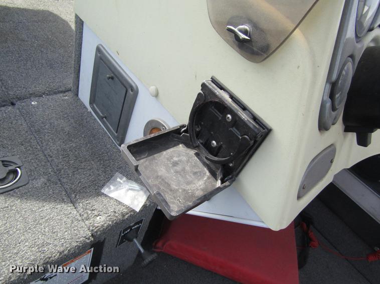 image for item DB4932 1997 Alumacraft Pro 170CS aluminum V-bottom boat