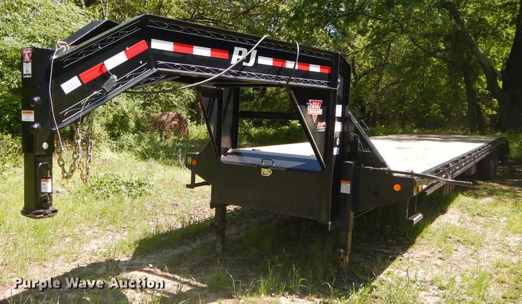 image for item DC0211 2018 PJ Trailers equipment trailer