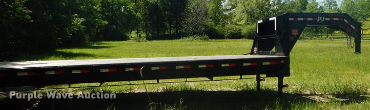 image for item DC0211 2018 PJ Trailers equipment trailer