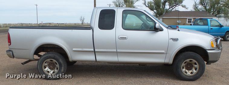 image for item DC5232 1998 Ford F250 SuperCab pickup truck