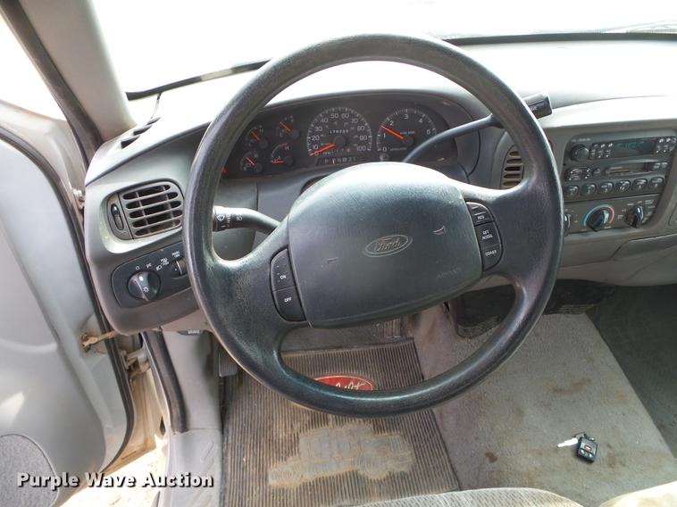 image for item DC5232 1998 Ford F250 SuperCab pickup truck