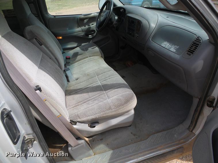 image for item DC5232 1998 Ford F250 SuperCab pickup truck