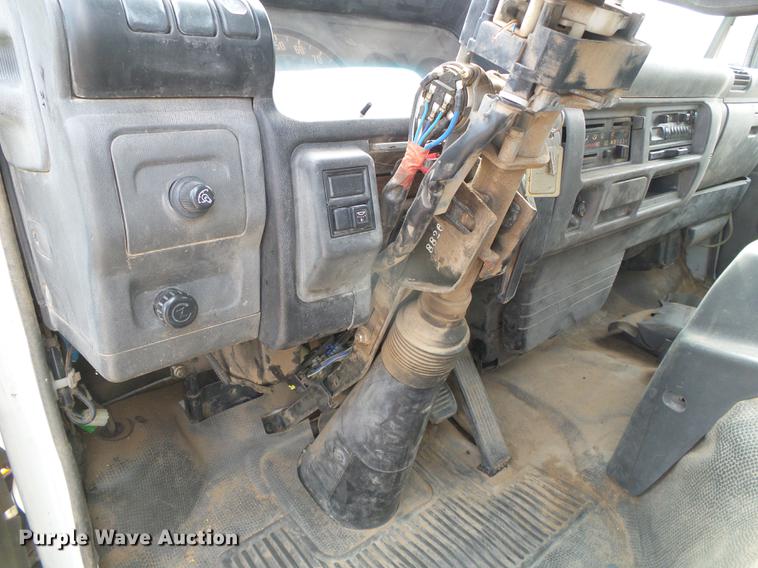 image for item DC5233 1999 Chevrolet W4500 street sweeper truck