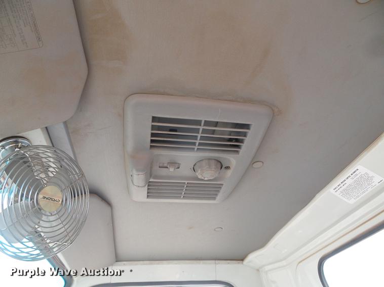 image for item DC5233 1999 Chevrolet W4500 street sweeper truck