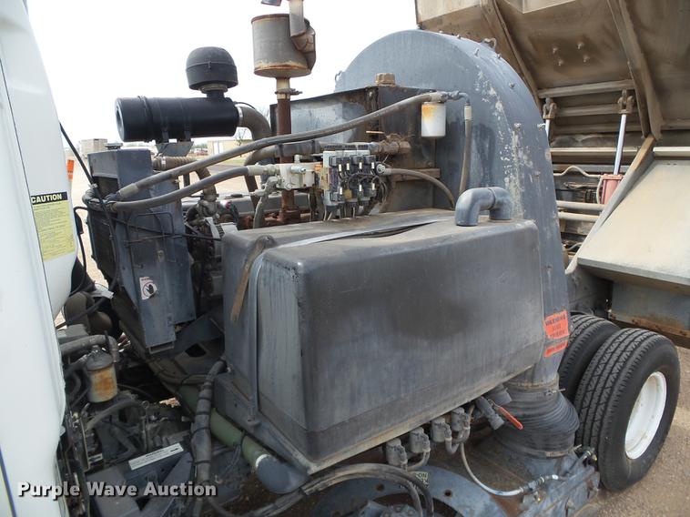 image for item DC5233 1999 Chevrolet W4500 street sweeper truck