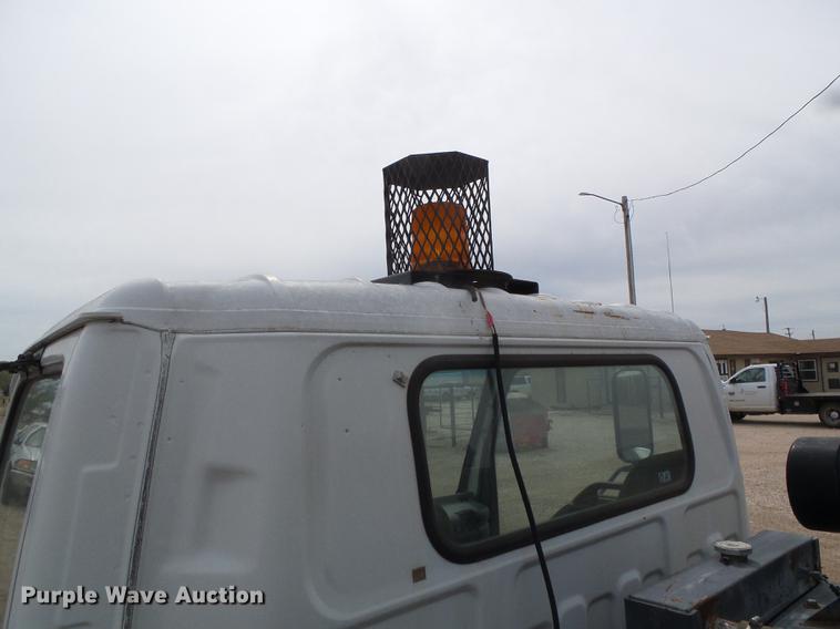 image for item DC5233 1999 Chevrolet W4500 street sweeper truck