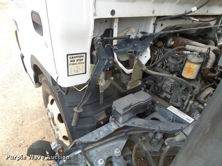 image for item DC5233 1999 Chevrolet W4500 street sweeper truck