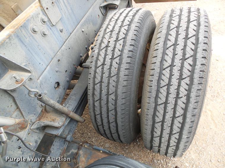 image for item DC5233 1999 Chevrolet W4500 street sweeper truck