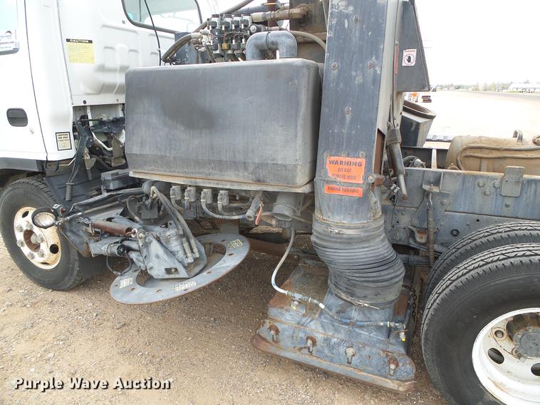 image for item DC5233 1999 Chevrolet W4500 street sweeper truck