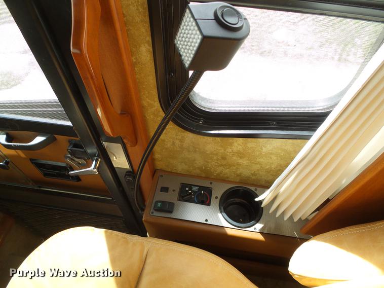 image for item DC5238 2004 Spartan K2 Travel Supreme Select 45DS04 RV