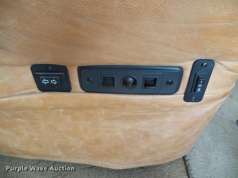 image for item DC5238 2004 Spartan K2 Travel Supreme Select 45DS04 RV