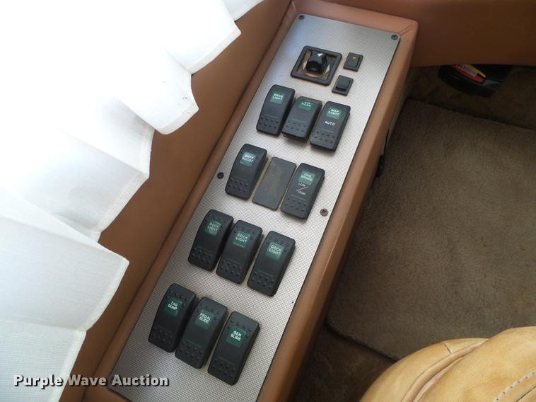 image for item DC5238 2004 Spartan K2 Travel Supreme Select 45DS04 RV