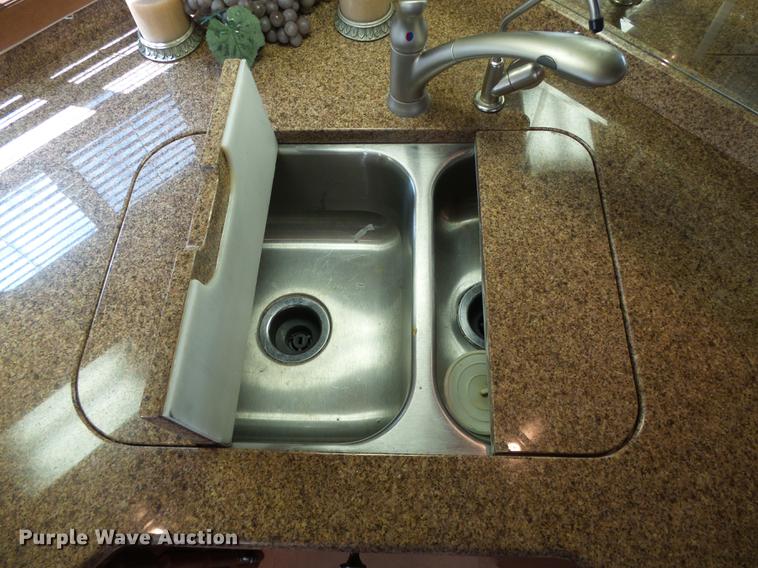 image for item DC5238 2004 Spartan K2 Travel Supreme Select 45DS04 RV