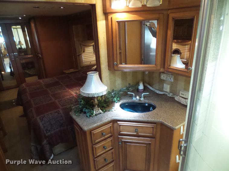 image for item DC5238 2004 Spartan K2 Travel Supreme Select 45DS04 RV