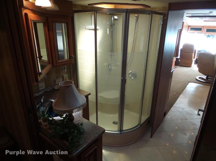 image for item DC5238 2004 Spartan K2 Travel Supreme Select 45DS04 RV