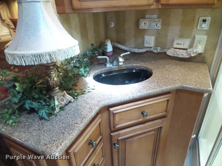 image for item DC5238 2004 Spartan K2 Travel Supreme Select 45DS04 RV