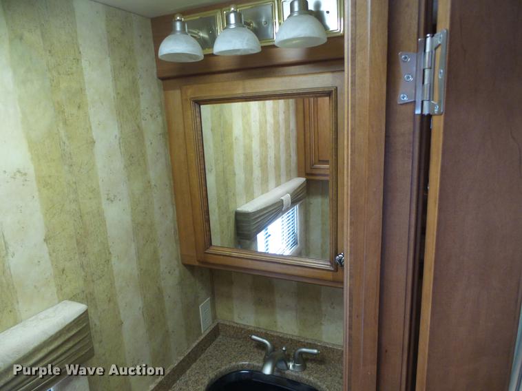 image for item DC5238 2004 Spartan K2 Travel Supreme Select 45DS04 RV