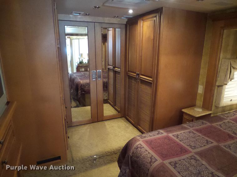 image for item DC5238 2004 Spartan K2 Travel Supreme Select 45DS04 RV