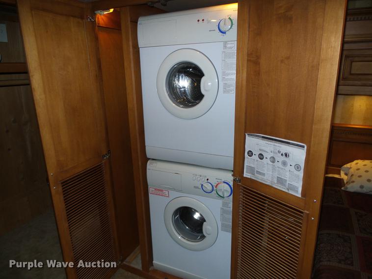 image for item DC5238 2004 Spartan K2 Travel Supreme Select 45DS04 RV