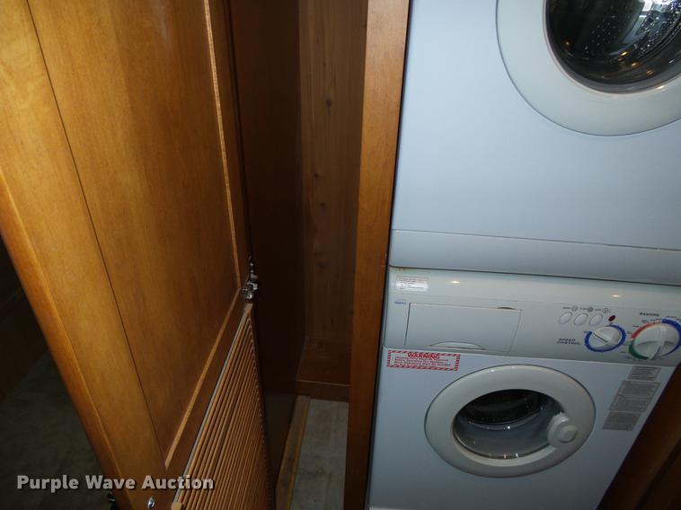 image for item DC5238 2004 Spartan K2 Travel Supreme Select 45DS04 RV