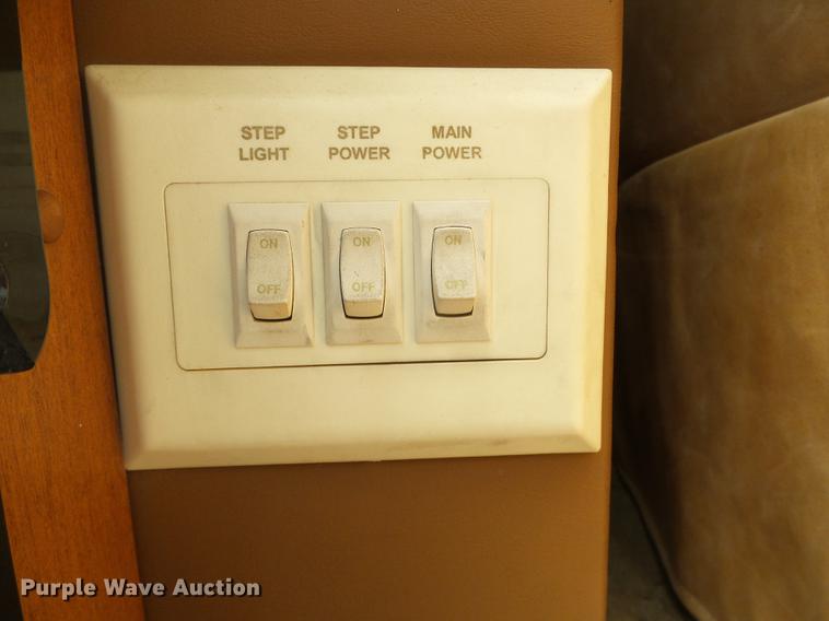 image for item DC5238 2004 Spartan K2 Travel Supreme Select 45DS04 RV