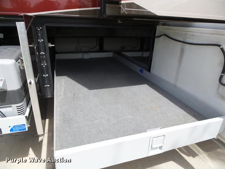 image for item DC5238 2004 Spartan K2 Travel Supreme Select 45DS04 RV