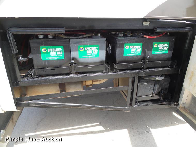 image for item DC5238 2004 Spartan K2 Travel Supreme Select 45DS04 RV