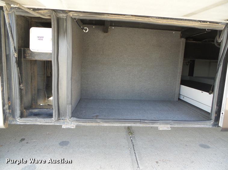 image for item DC5238 2004 Spartan K2 Travel Supreme Select 45DS04 RV