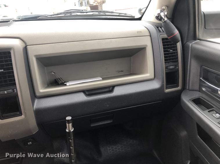 image for item DC8727 2012 Dodge Ram 5500 bucket truck